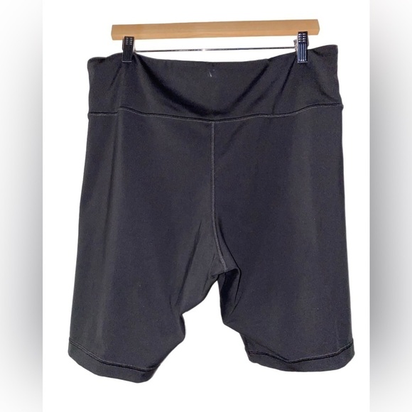 Victoria Secret Love Cloud High Waist On Point Short Workout Running Women XXL - Picture 2 of 7